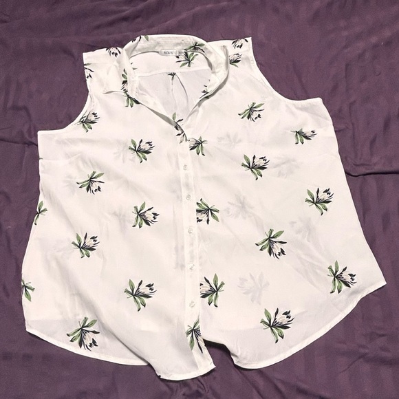 Ricki's xxl White Button Down Shirt with Green Floral Design- pit to pit 24” - Picture 3 of 8